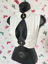Load image into Gallery viewer, White Crop Top • Size Small
