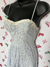 Load image into Gallery viewer, Floral Print Dress • Size Small
