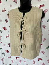 Load image into Gallery viewer, Sincerely Jules Knit Top • Size Large
