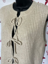 Load image into Gallery viewer, Sincerely Jules Knit Top • Size Large
